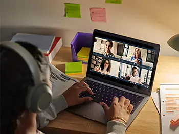 Choosing Your Study Style: Online or In-Person?